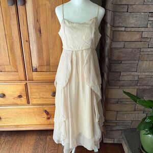 NWT. D.X Elegant Cream Layered Women's Dress.  Size 8